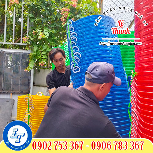 Nhận giao cần xé nhựa 25kg cho khách Nhận giao cần xé nhựa 25kg cho khách