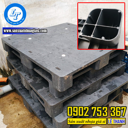Pallet nhựa có chân cốc cứng cáp