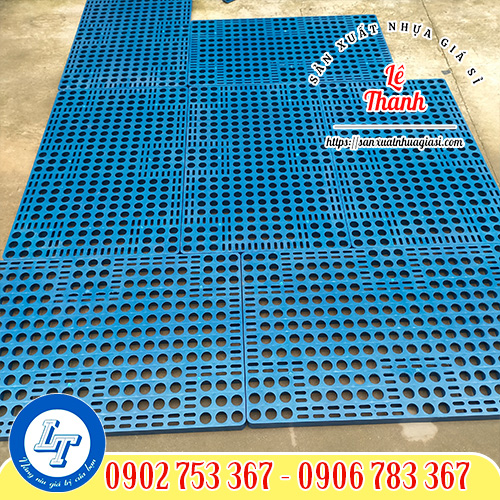 Pallet nhựa đế bằng dùng để kê hàng hóa Pallet nhựa đế bằng dùng để kê hàng hóa