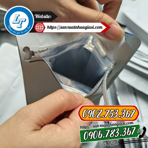 Thiết kế khóa kéo đặc trưng của túi zip 8 cạnh Thiết kế khóa kéo đặc trưng của túi zip 8 cạnh