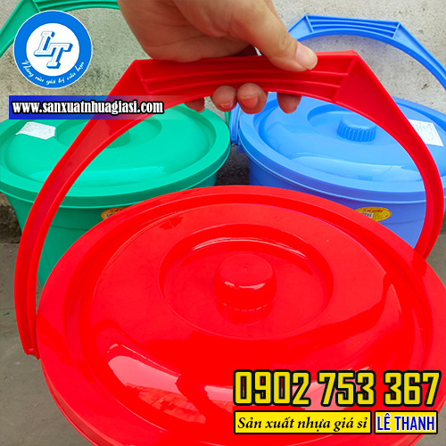 Thiết kế xô nhựa có quai cầm tiện lợi Thiết kế xô nhựa có quai cầm tiện lợi