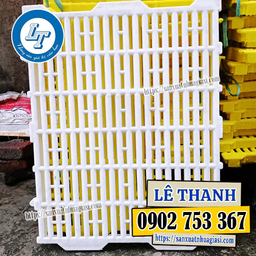Sàn nhựa nuôi heo 40x55cm màu trắng