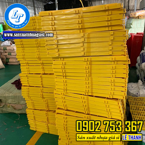 Sàn nhựa chăn nuôi heo 40x40 giá sỉ rẻ