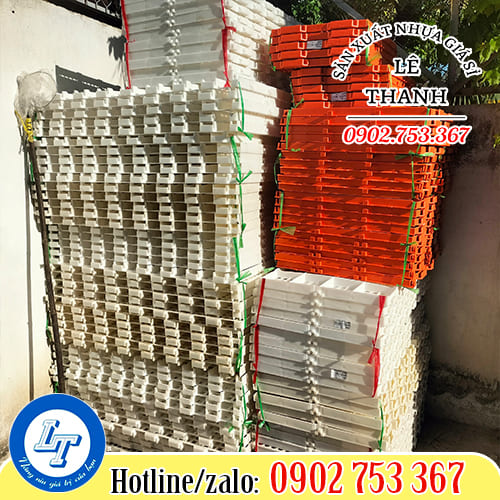 Sàn nhựa chăn nuôi dê có giá từ 120.000/tấm
