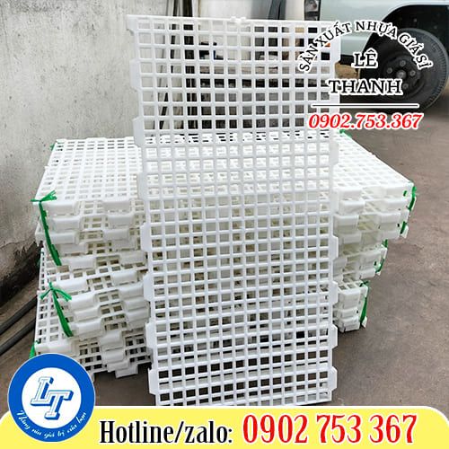 Sàn nhựa chăn nuôi dê lỗ vuông kích thước 50x100cm