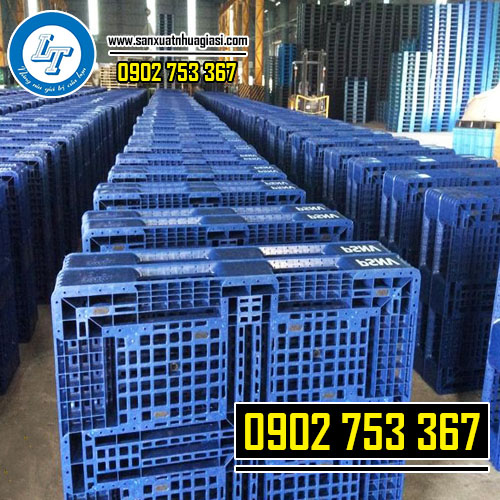 Pallet nhựa được sản xuất trên dây chuyền tự động