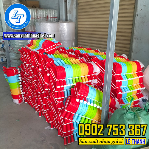 Đơn sỉ gáo nhựa cho khách Đơn sỉ gáo nhựa cho khách