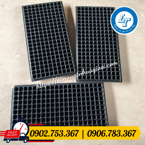 Khay ươm trồng cây con Khay ươm trồng cây con