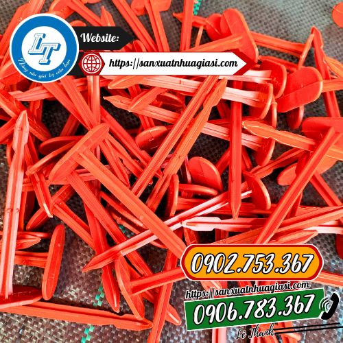 Sỉ số lượng đinh ghim bạt cỏ Sỉ số lượng đinh ghim bạt cỏ