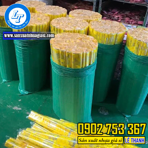 Sỉ số lượng giấy kiếng gói quà giá rẻ  Sỉ số lượng giấy kiếng gói quà giá rẻ