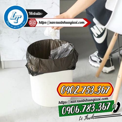 Sử dụng túi rác cuộn đen trong văn phòng Sử dụng túi rác cuộn đen trong văn phòng