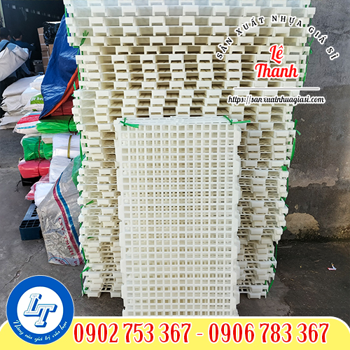 Tấm sàn lót chuồng gà vịt 50x100cm Tấm sàn lót chuồng gà vịt 50x100cm