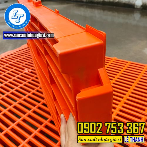 Tấm sàn nhựa chăn nuôi dày dặn, chất lượng, chịu lực tốt Tấm sàn nhựa chăn nuôi dày dặn, chất lượng, chịu lực tốt