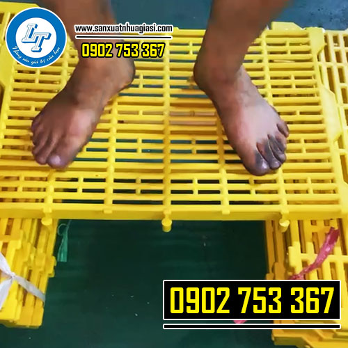 Khả năng chịu lực cao của tấm nhựa lót chuồng