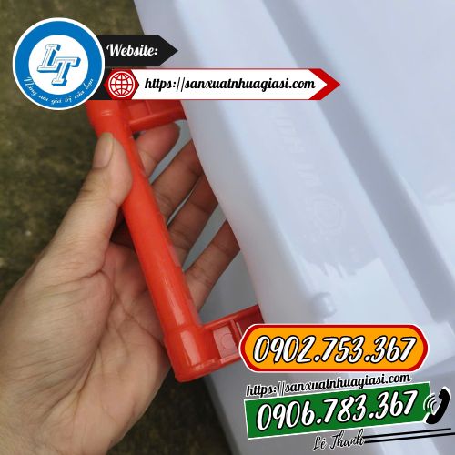 Thiết kế quai cầm chắc chắn Thiết kế quai cầm chắc chắn