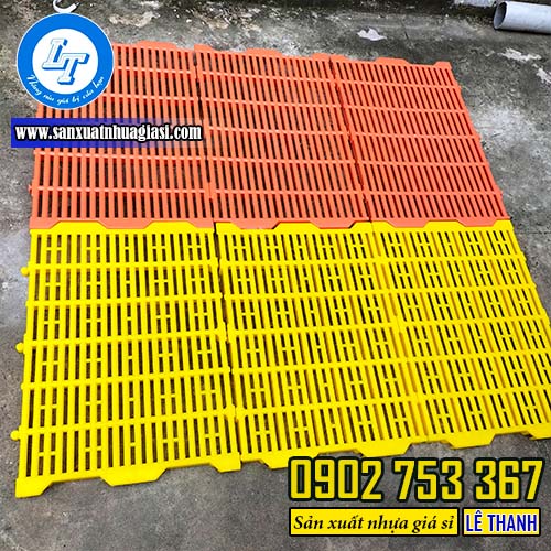 Thiết kế mặt sàn phẳng, khe thoát nước phân tiện lợi Thiết kế mặt sàn phẳng, khe thoát nước phân tiện lợi