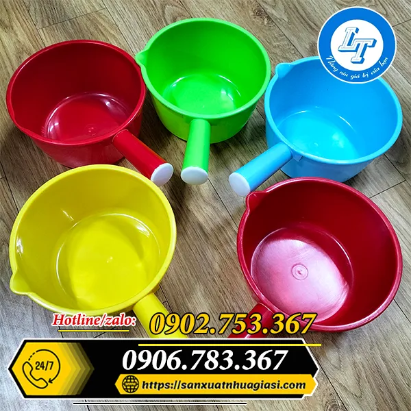 GÁO NHỰA MÚC NƯỚC