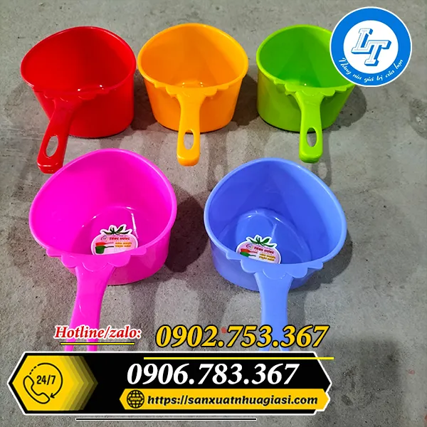 GÁO NHỰA MÚC NƯỚC