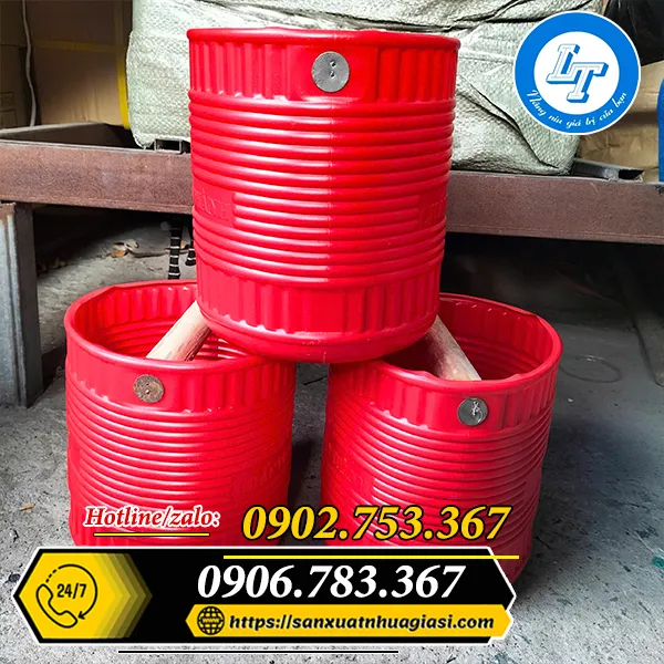 GÀU NHỰA MÚC NƯỚC