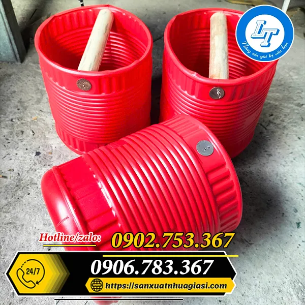 GÀU NHỰA MÚC NƯỚC