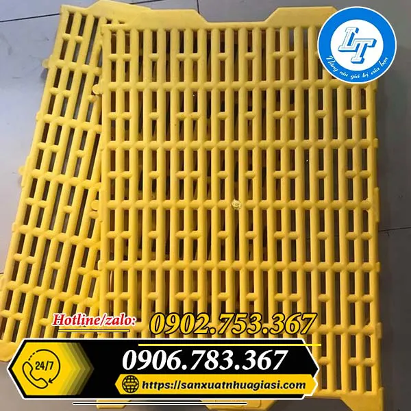 TẤM NHỰA LÓT SÀN CHĂN NUÔI 40x55
