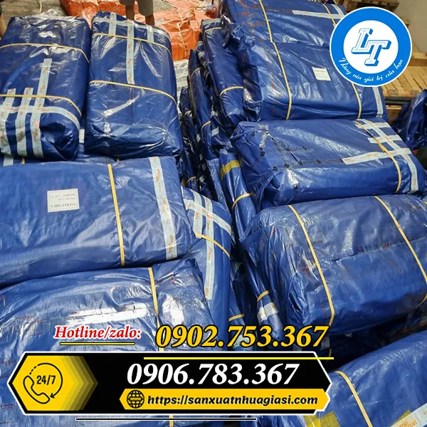 BẠT NHỰA MÀU ĐEN