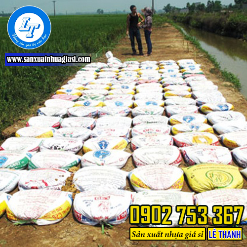 Ứng dụng của bao tải cám cũ Ứng dụng của bao tải cám cũ