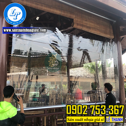 Bạt nhựa trong ứng dụng nhiều trong các quán cafe Bạt nhựa trong ứng dụng nhiều trong các quán cafe