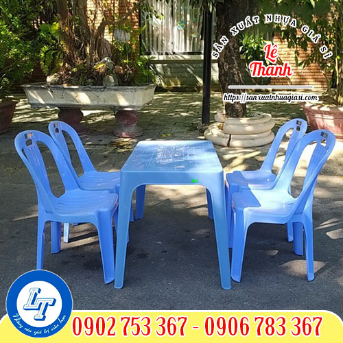 Ứng dụng của bàn ghế nhựa Ứng dụng của bàn ghế nhựa