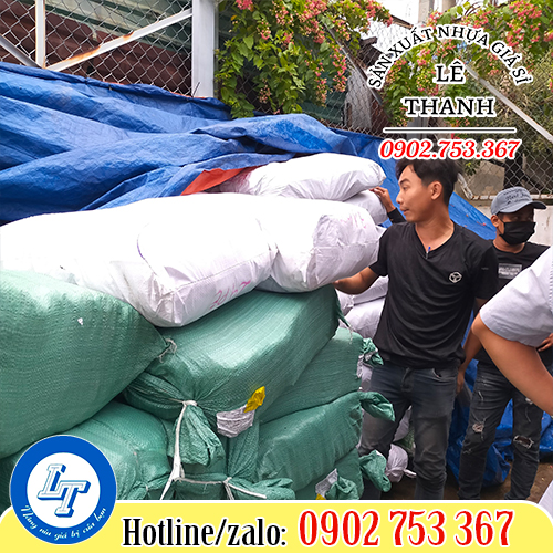 Vận chuyển túi rác đen cực đại cho khách Vận chuyển túi rác đen cực đại cho khách