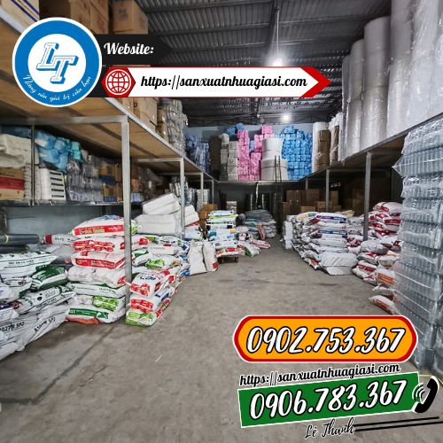 Kho xưởng túi hột xoài đục lỗ tròn Kho xưởng túi hột xoài đục lỗ tròn