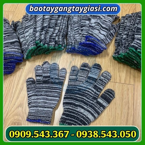 Găng tay len muối tiêu giá rẻ Găng tay len hái sầu riêng an toàn và tiện lợi