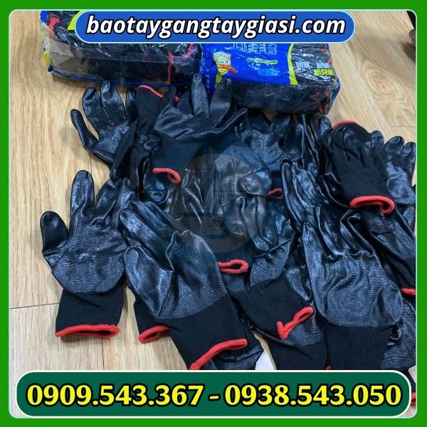 Găng tay phủ sơn đen giá rẻ Găng tay phủ sơn đen giá rẻ