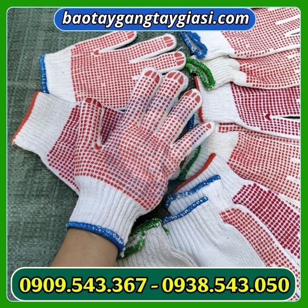 Găng tay hạt nhựa đỏ giá sỉ rẻ Găng tay hạt nhựa đỏ giá sỉ