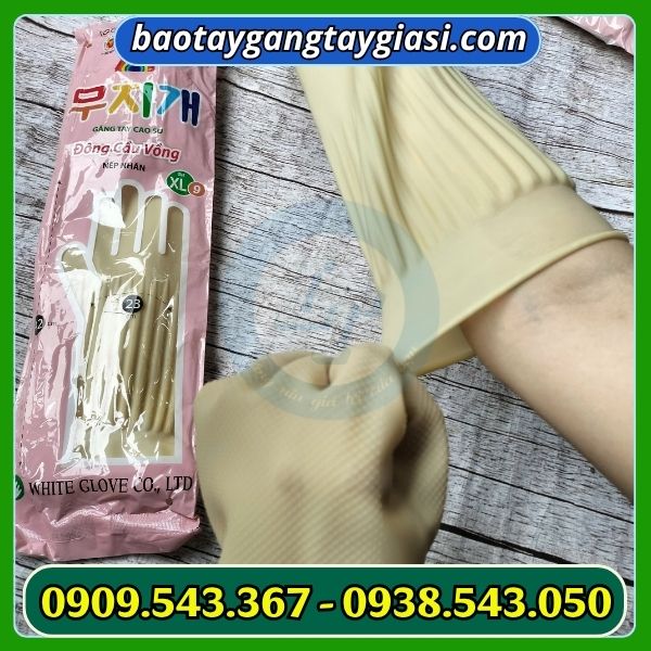 Găng tay cao su đông cầu vồng nếp nhăn ôm sát cổ tay khi đeo Găng tay cao su đông cầu vồng nếp nhăn