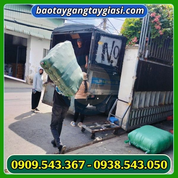 Giao hàng găng tay Giao hàng găng tay