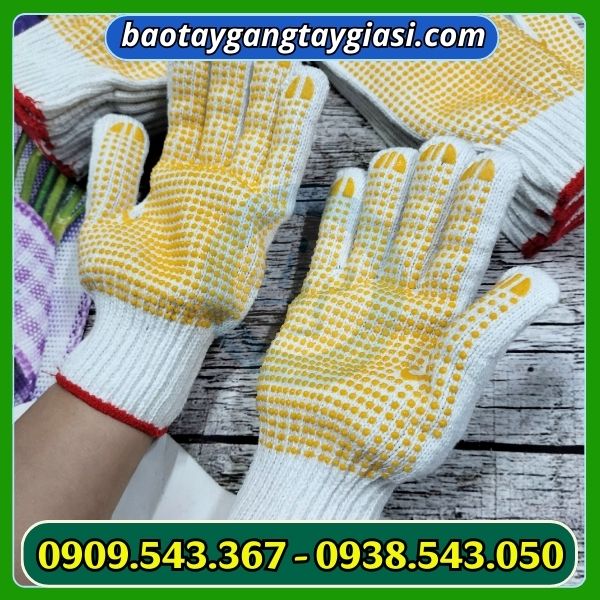 Găng tay phủ hạt nhựa