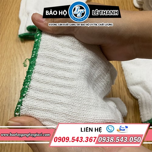 Bao tay len màu trắng bo chun ôm sát cổ tay Bao tay len màu trắng bo chun ôm sát cổ tay