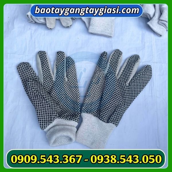 Găng tay vải bạt phủ hạt nhựa đen