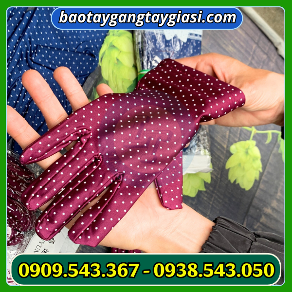 Găng tay thời trang chấm bi Găng tay thời trang chấm bi