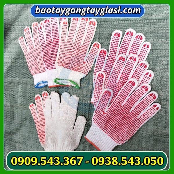 Găng tay hạt nhựa đỏ giá sỉ Găng tay hạt nhựa đỏ giá sỉ