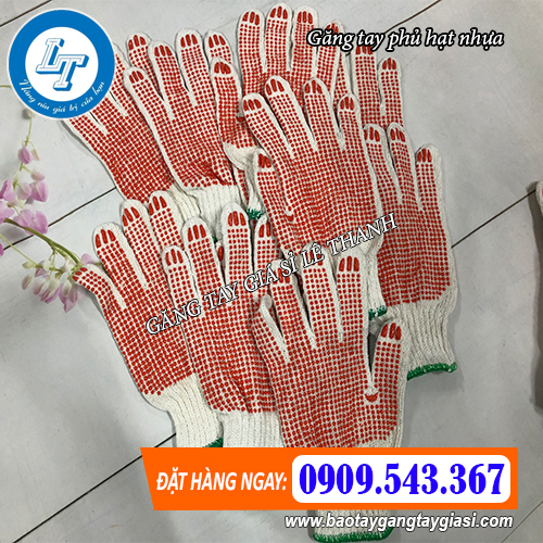 Găng tay hạt nhựa