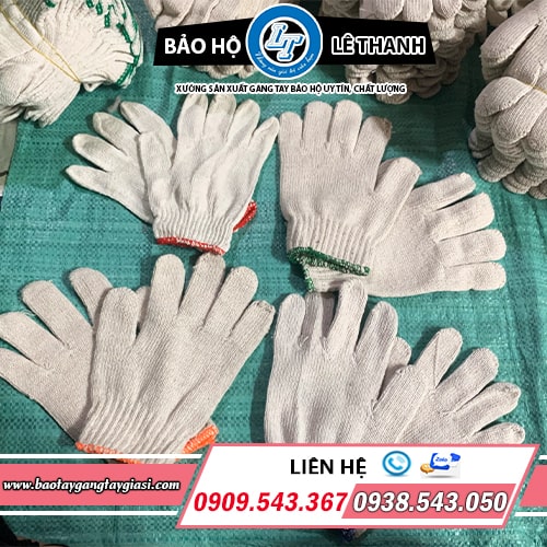 Găng tay len bảo hộ màu kem mềm mại đàn hồi Găng tay len bảo hộ màu kem mềm mại đàn hồi