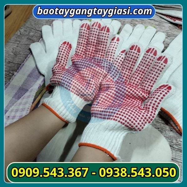 găng tay len phủ hạt nhựa