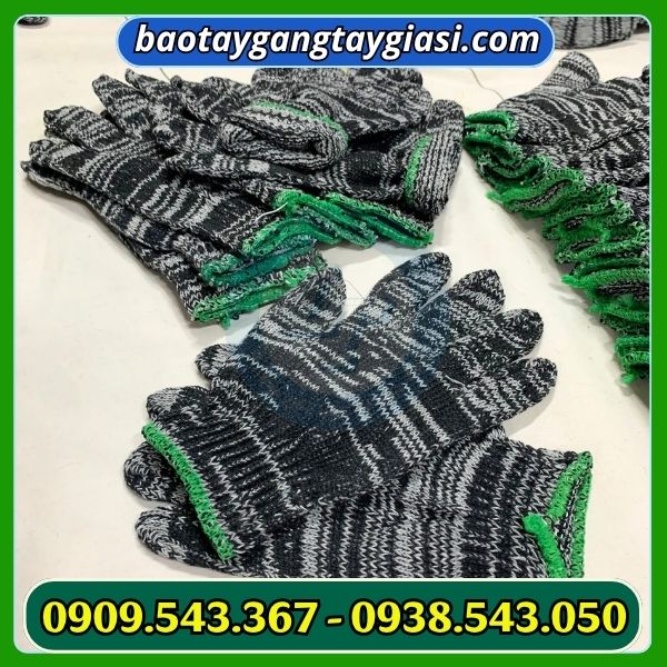 Găng tay len muối tiêu Găng tay len muối tiêu