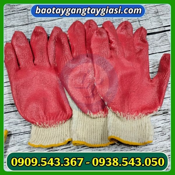 Găng tay nhúng nhựa đỏ siêu bám dính Găng tay nhúng nhựa đỏ