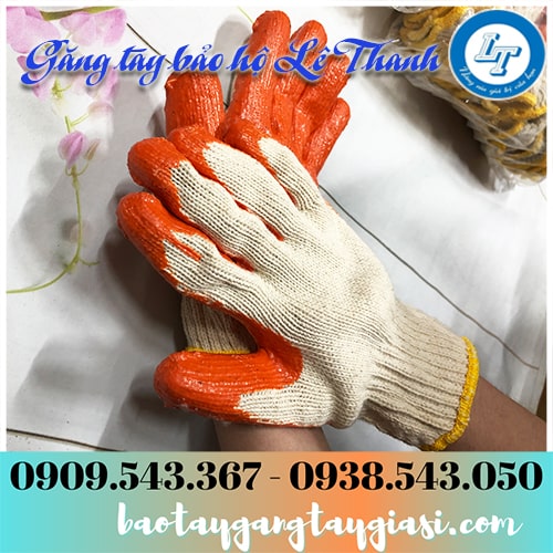 Găng tay phủ cao su dày dặn ôm sát tay
