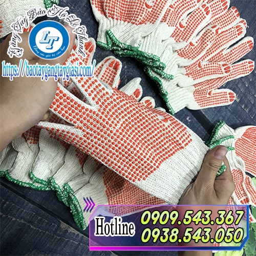 Găng tay phủ hạt nhựa co giãn tốt