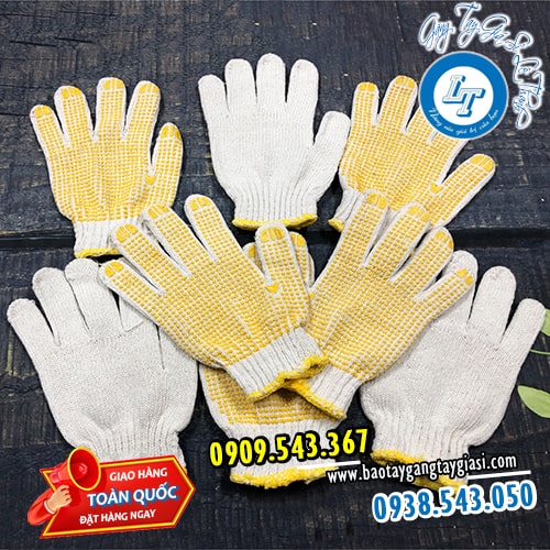 Găng tay phủ hạt nhựa vàng Găng tay phủ hạt nhựa vàng