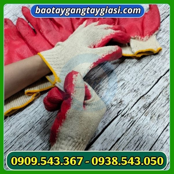 Găng tay len co giãn tốt Găng tay len phủ sơn đỏ giá tốt